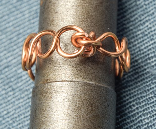 Nancy Chase's Bubble Band Rings - , Contemporary Wire Jewelry, Loops, Wire Loop, Wrapped Wire Loop, connect the ends of the wire to the last loop